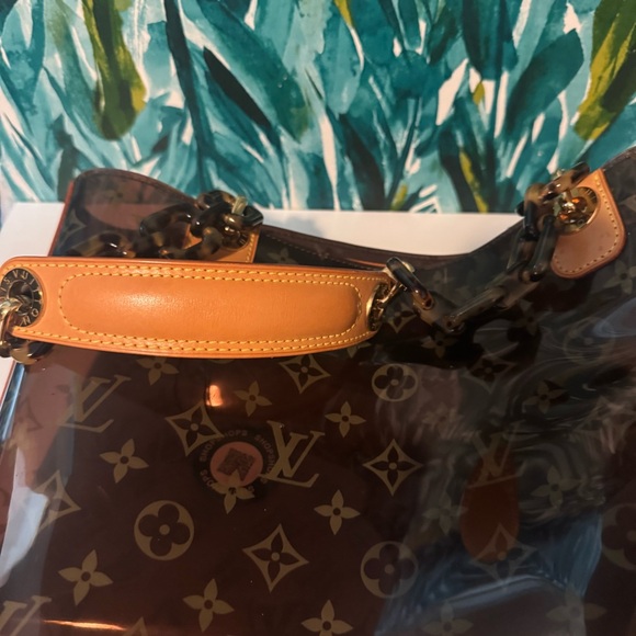 Louis Vuitton Monogram Sac Ambre MM Bucket Bag - Picture 7 of 9